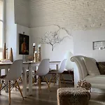 La Maison Sur La Place