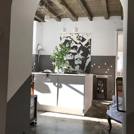 La Maison Sur La Place Penne-dʼAgenais