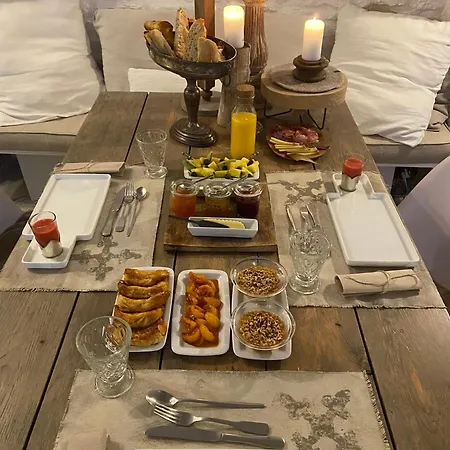 La Maison Sur La Place 3* Penne-dʼAgenais