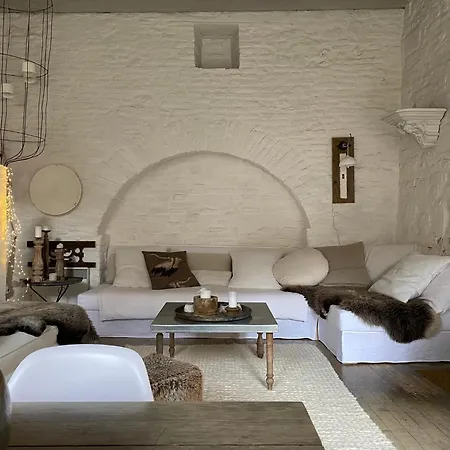 Bed & Breakfast La Maison Sur La Place *
