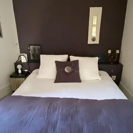 Bed & Breakfast La Maison Sur La Place Penne-dʼAgenais