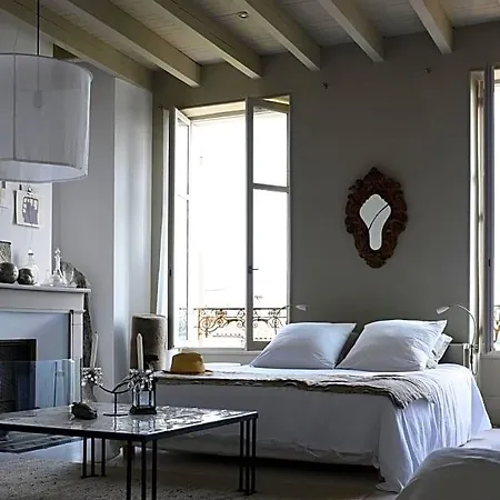 La Maison Sur La Place Bed and breakfast