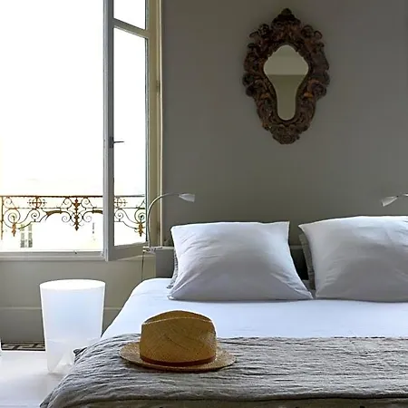 La Maison Sur La Place Bed and breakfast 3*