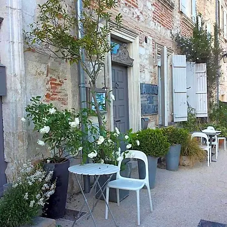La Maison Sur La Place Nocleg ze śniadaniem