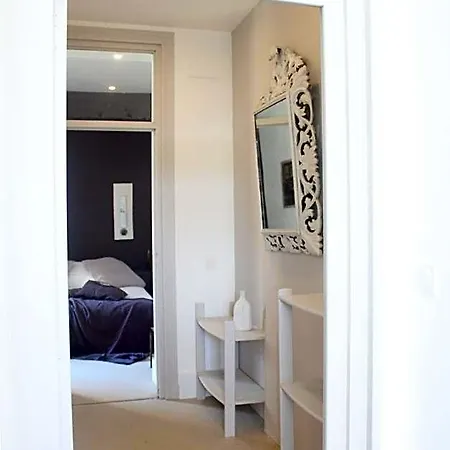 Bed and breakfast La Maison Sur La Place Penne-dʼAgenais