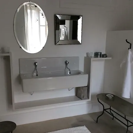 Bed & Breakfast La Maison Sur La Place Penne-dʼAgenais
