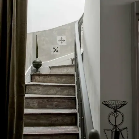 La Maison Sur La Place 3*