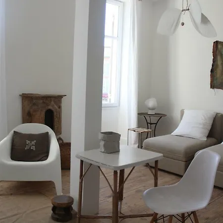 Bed & Breakfast La Maison Sur La Place Penne-d'Agenais