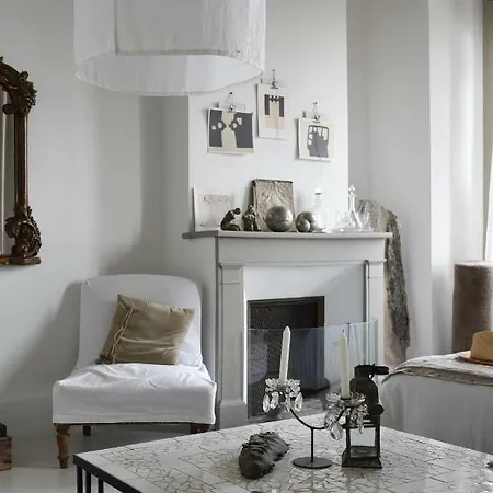 La Maison Sur La Place 3* Penne-dʼAgenais