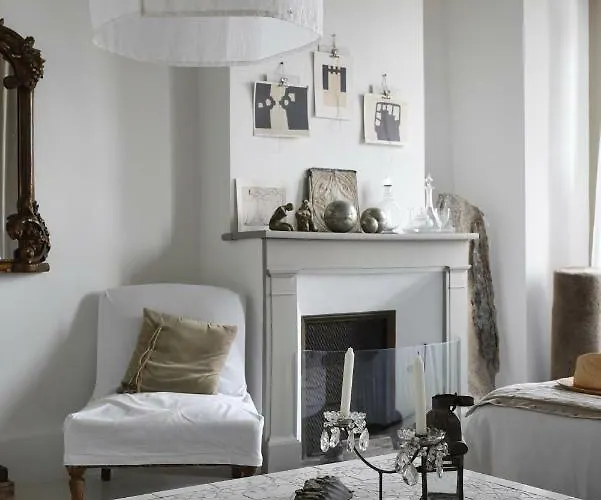 La Maison Sur La Place 3* Penne-dʼAgenais